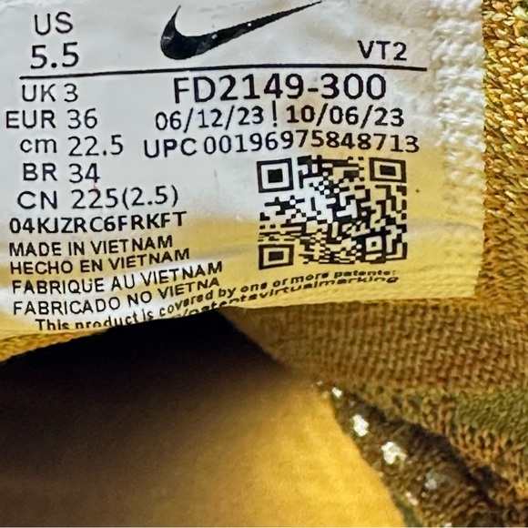 Women’s Nike Flyknit Bloom Pear Grey Bronzine FD2149 300 New - Picture 10 of 13